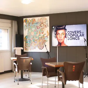 https://hmc-k-ena.andorra-la-vella-hotels.net